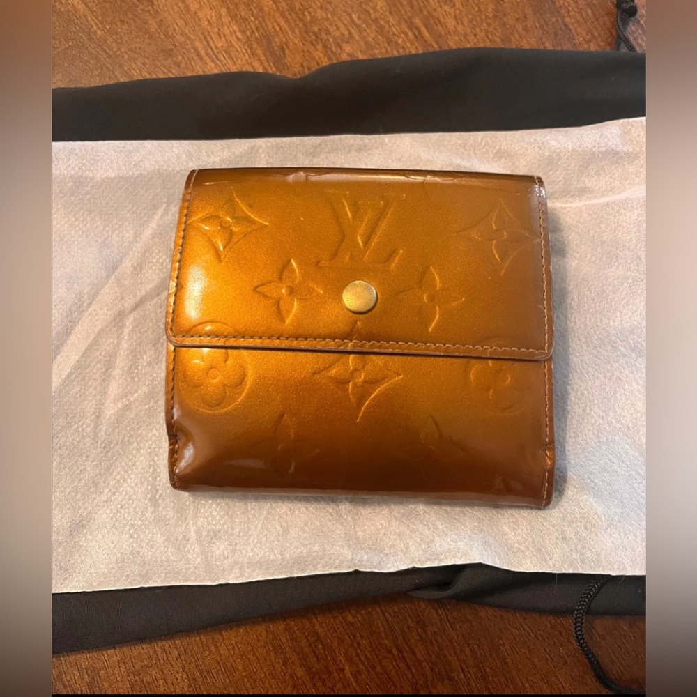 Louis Vuitton Monogram Vernis Elise Wallet in Bronze